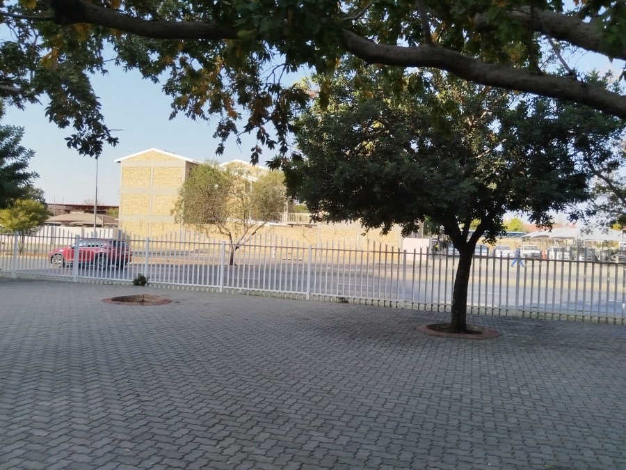 18 Bedroom Property for Sale in Belgravia Northern Cape